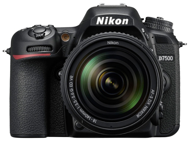 ニコン デジタル一眼カメラ D7500 18-140 VR レンズキット